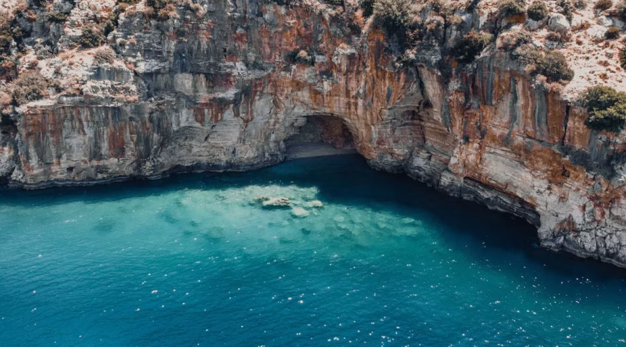 Les plus belles plages secrètes de la côte d'Azur en 2026