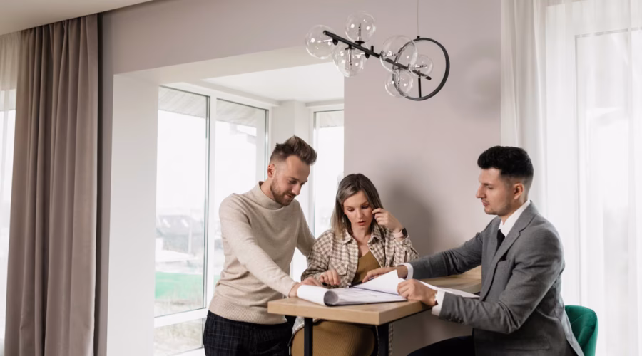 Risques et réglementations de l'achat immobilier en espèces : ce que vous devez savoir